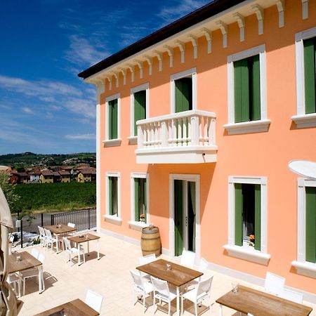 Locanda Ai Capitelli Snc Di Fiumicetti Andrea Bed & Breakfast Soave  Exterior photo